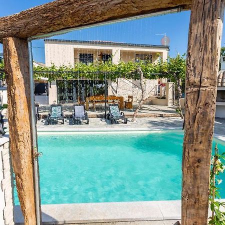 הוילה Žminj House With Pool Poli Stare Nuoni מראה חיצוני תמונה